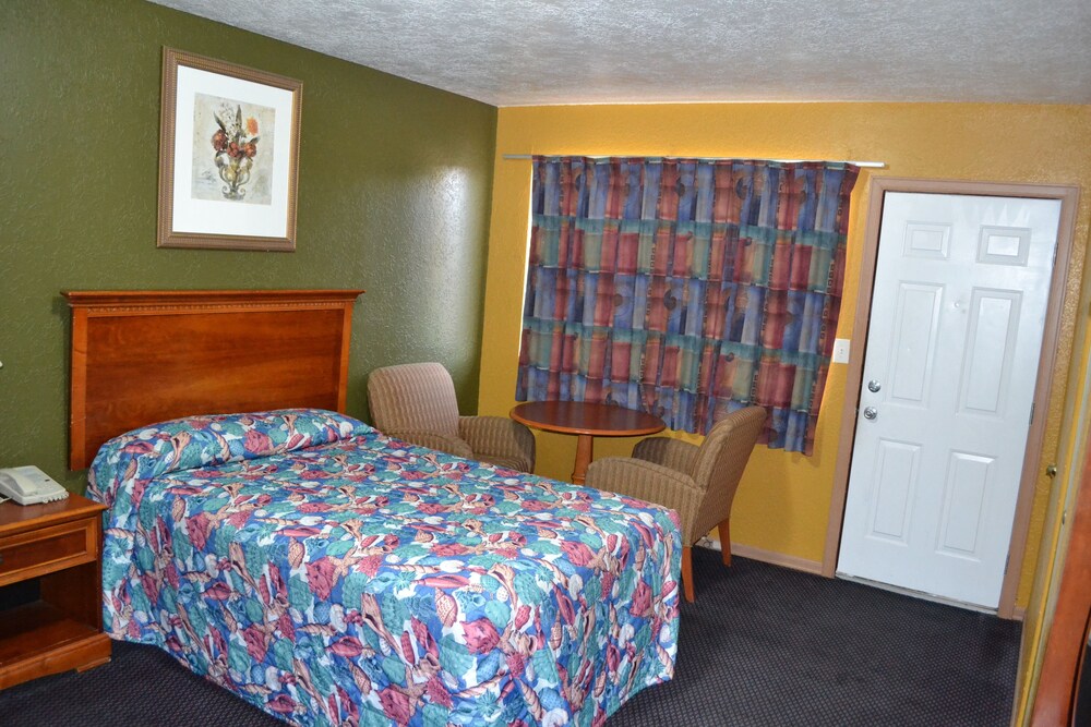 Atlantic Economy Inn - photo 10