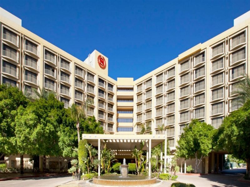 Sheraton Crescent Hotel — hotel in Phoenix
