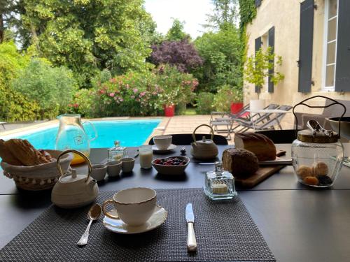 Domaine De C — hotel in Latresne