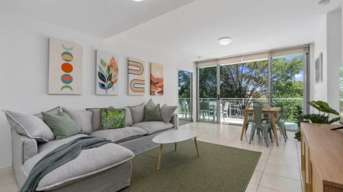 The Beachside Perch — Woorim