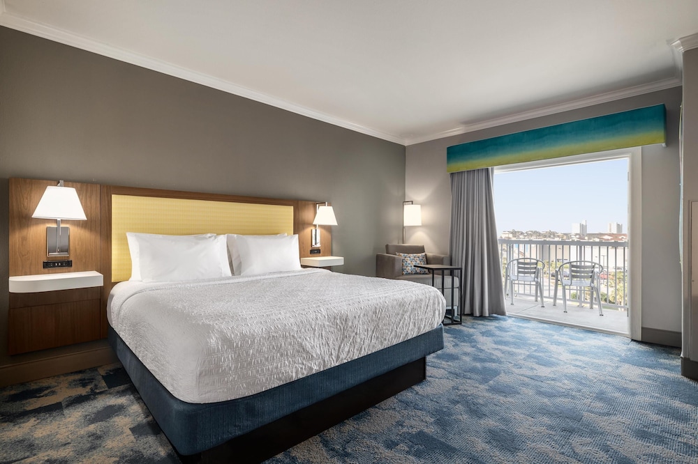 Hampton Inn & Suites Galveston - photo 13