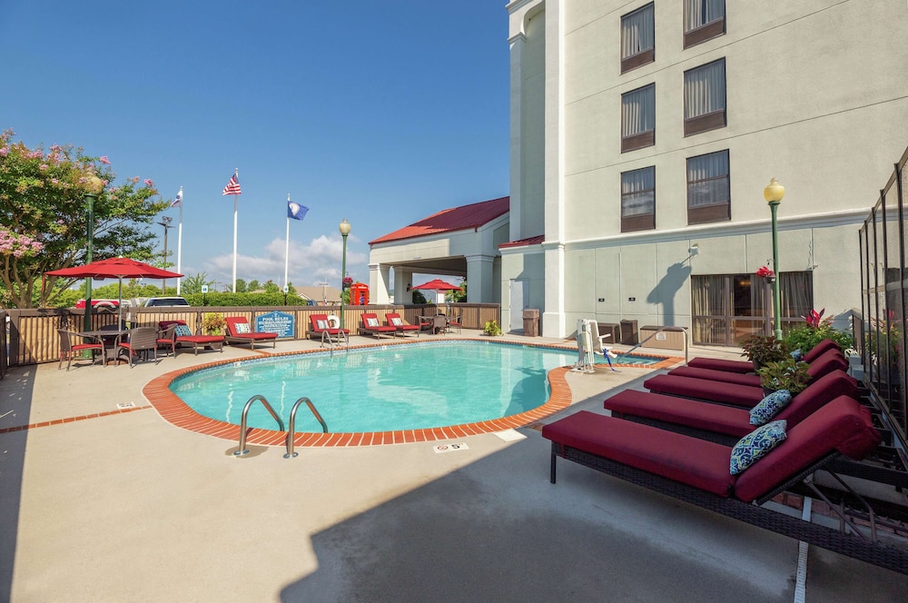 Hampton Inn Christiansburg Blacksburg - photo 33