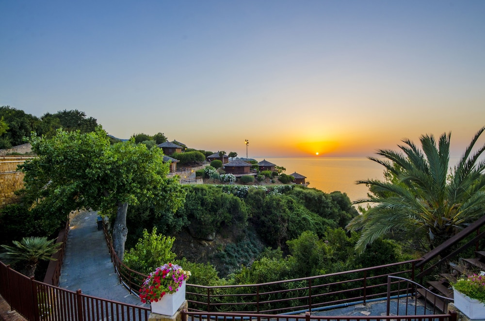 Calanica Residence Hotel — 4-Star Luxury Hotel in Cefalu, Italy