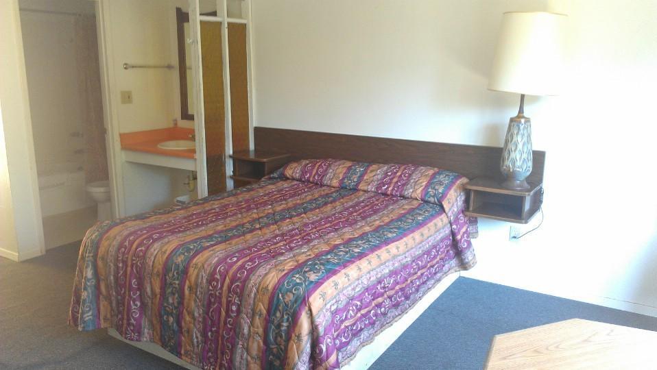 Bremerton Inn - photo 11