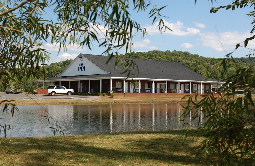 The Golf Inn at QC Resort and RV - photo 28