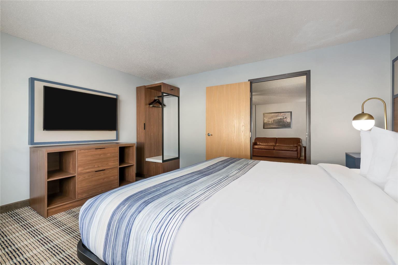 AmericInn by Wyndham Aberdeen Event Center - photo 22