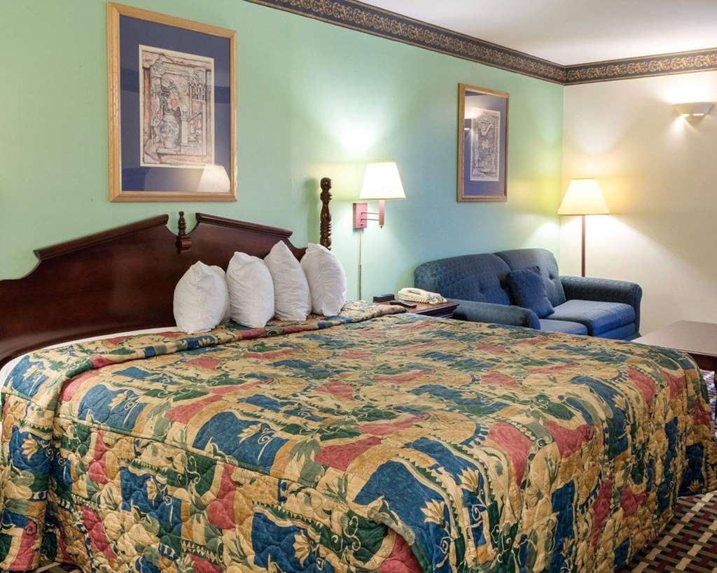 Econo Lodge Hopewell Near Fort Lee I 295 - photo 10