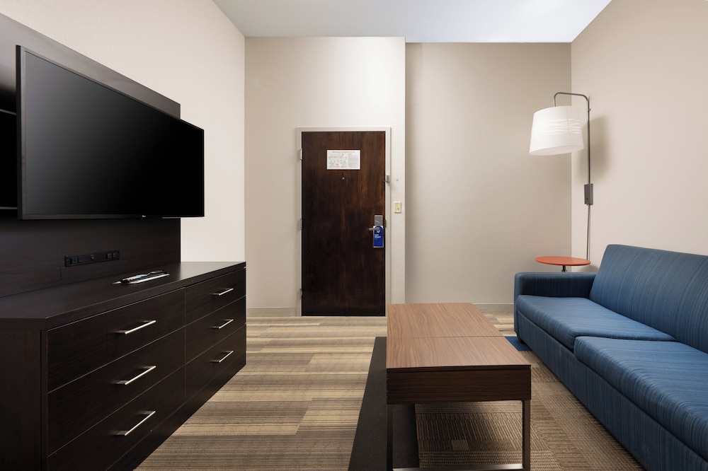 Holiday Inn Express Hotel & Suites Chattanooga Hixson by IHG - photo 30