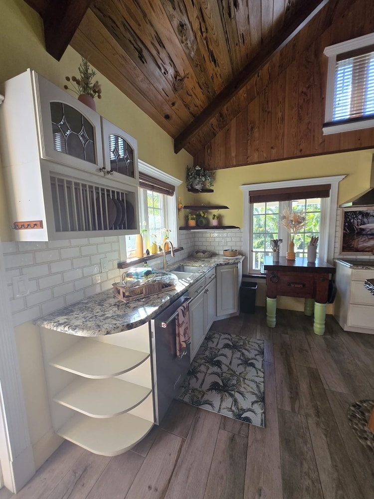 NEW Jungle Paradise Treehouse Suite With Resort Amenities Elevator Access Outdoor Kitchen Lagoon Lazy River Pool RV Hook up - photo 26