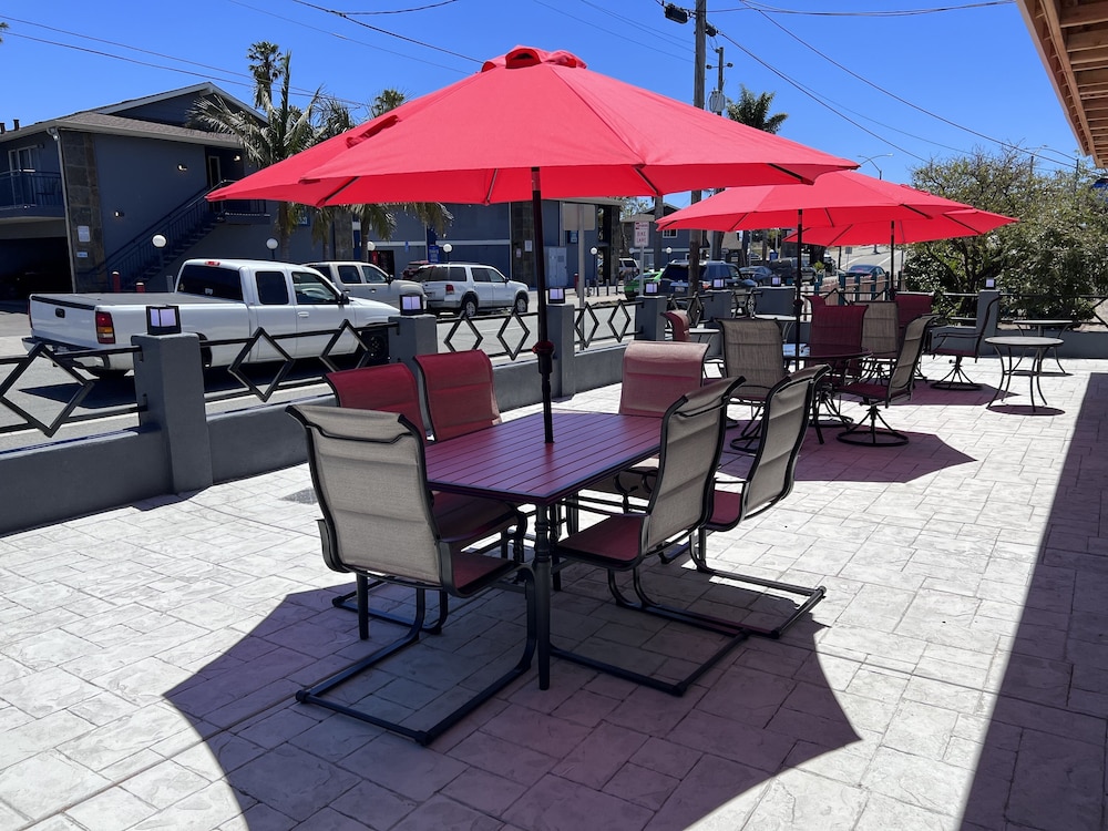 Surf City Inn and Suites - photo 47