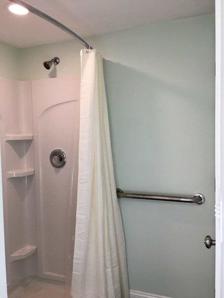 The Hyannis Star Motor Inn - photo 15