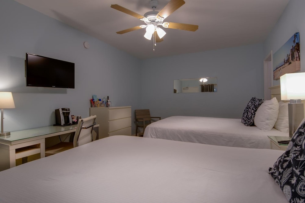 Bayside Hotel - photo 14