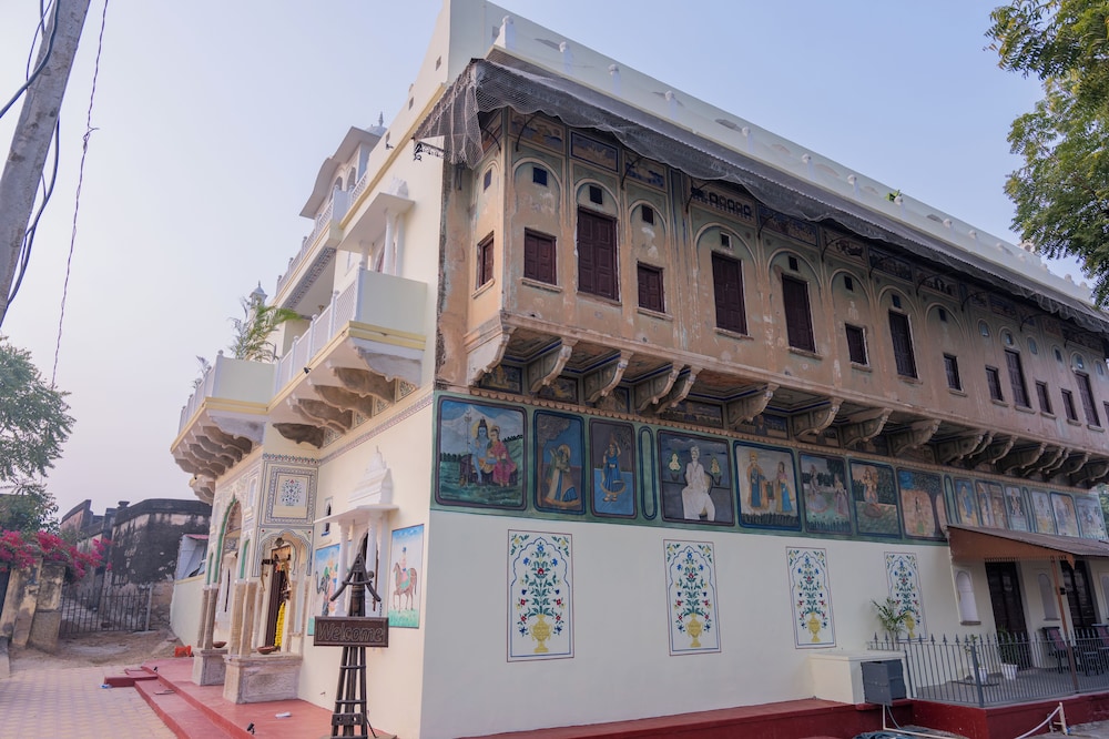 Jeevan Haveli Heritage Hotel And Museum in Nawalgarh, India