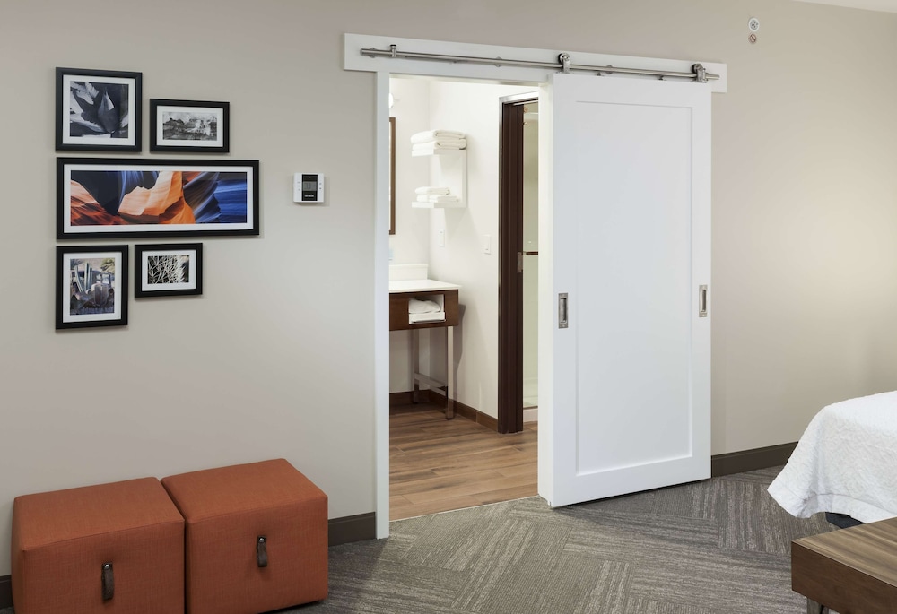 Hampton Inn & Suites Phoenix Downtown - photo 16