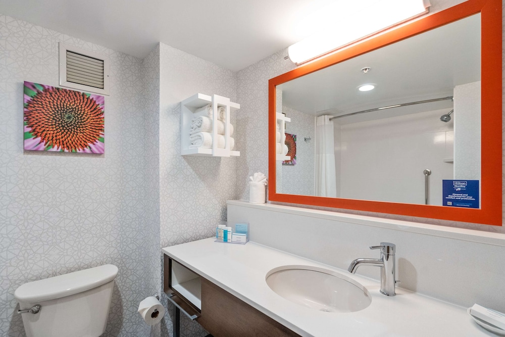 Hampton Inn Winchester N Conference Center VA - photo 32