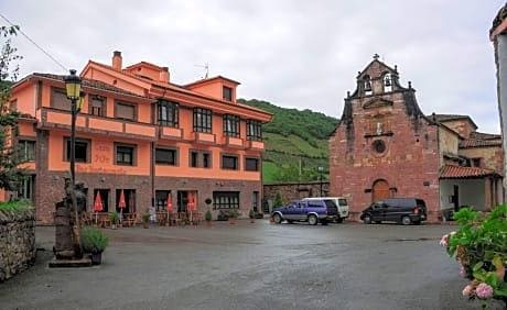Hotel Restaurante Casa Pipo — Tineo