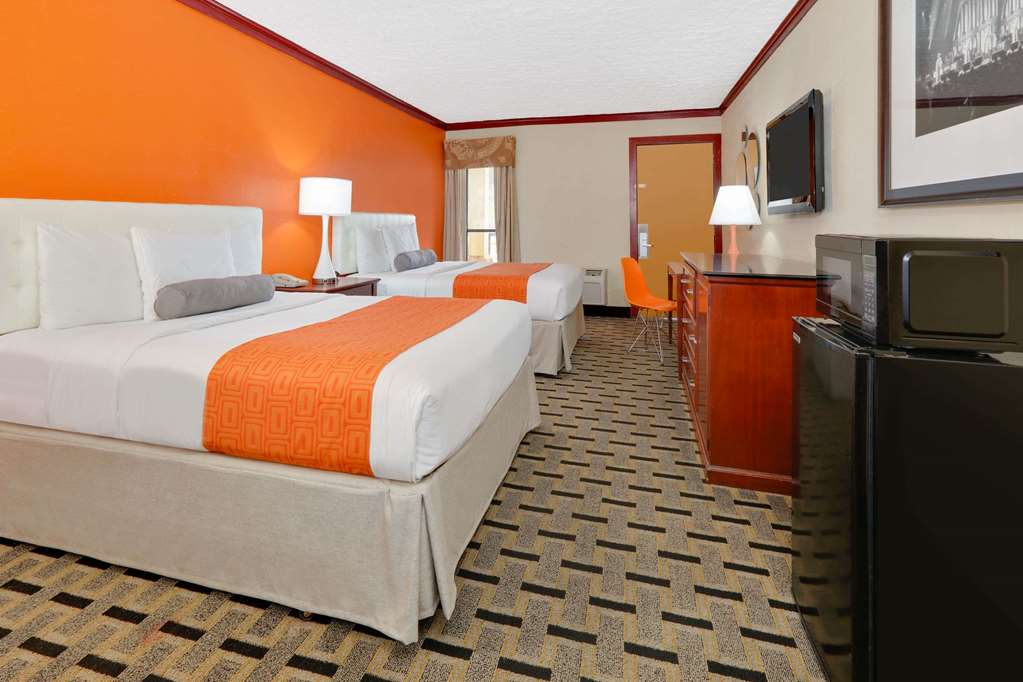 Howard Johnson by Wyndham San Marcos - photo 16