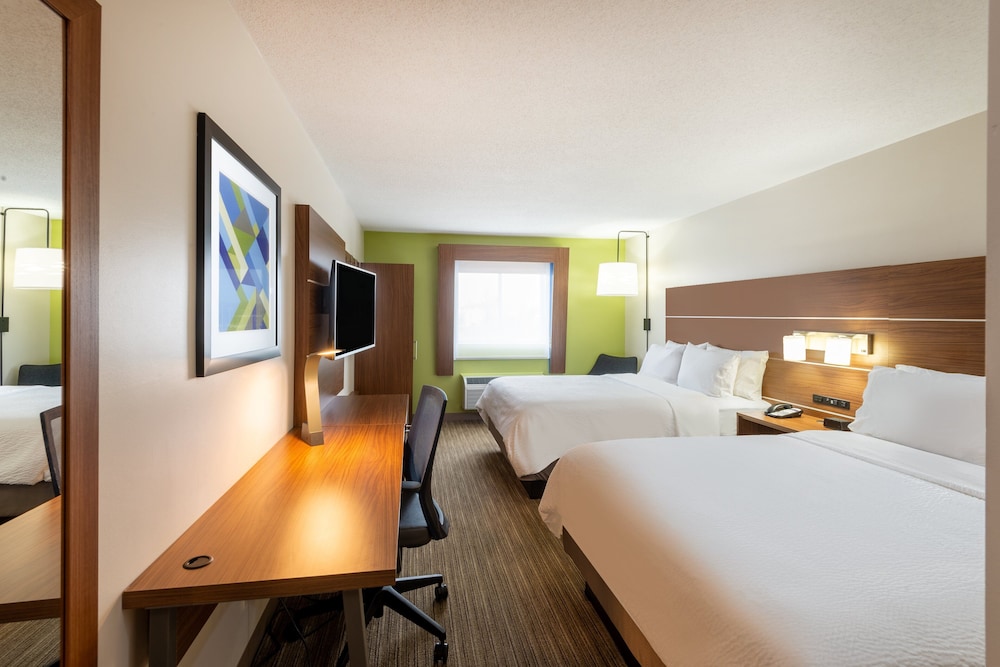 Holiday Inn Express Cleveland Vermilion an IHG Hotel - photo 2