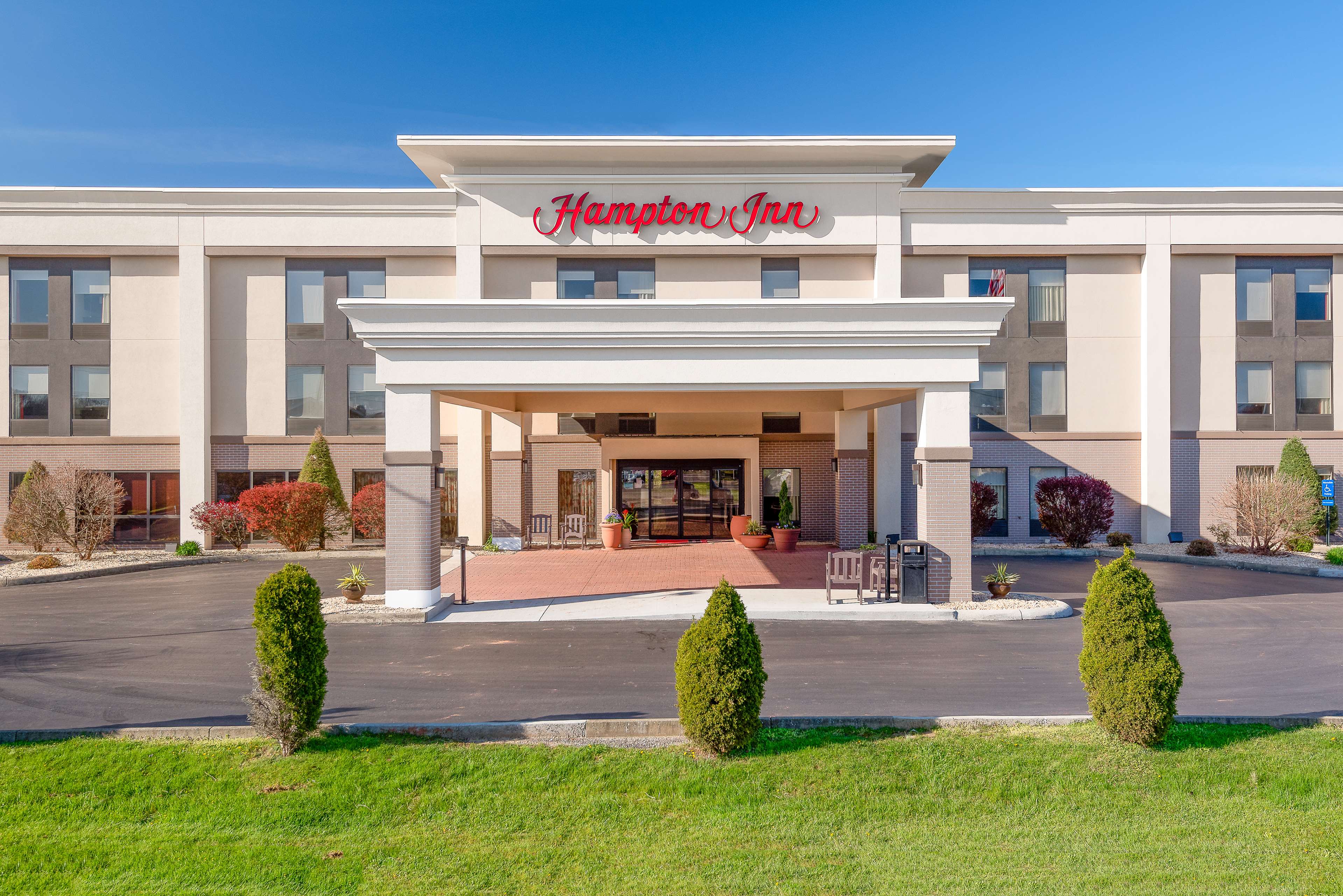 Hampton Inn Parkersburg Mineral Wells - photo 2