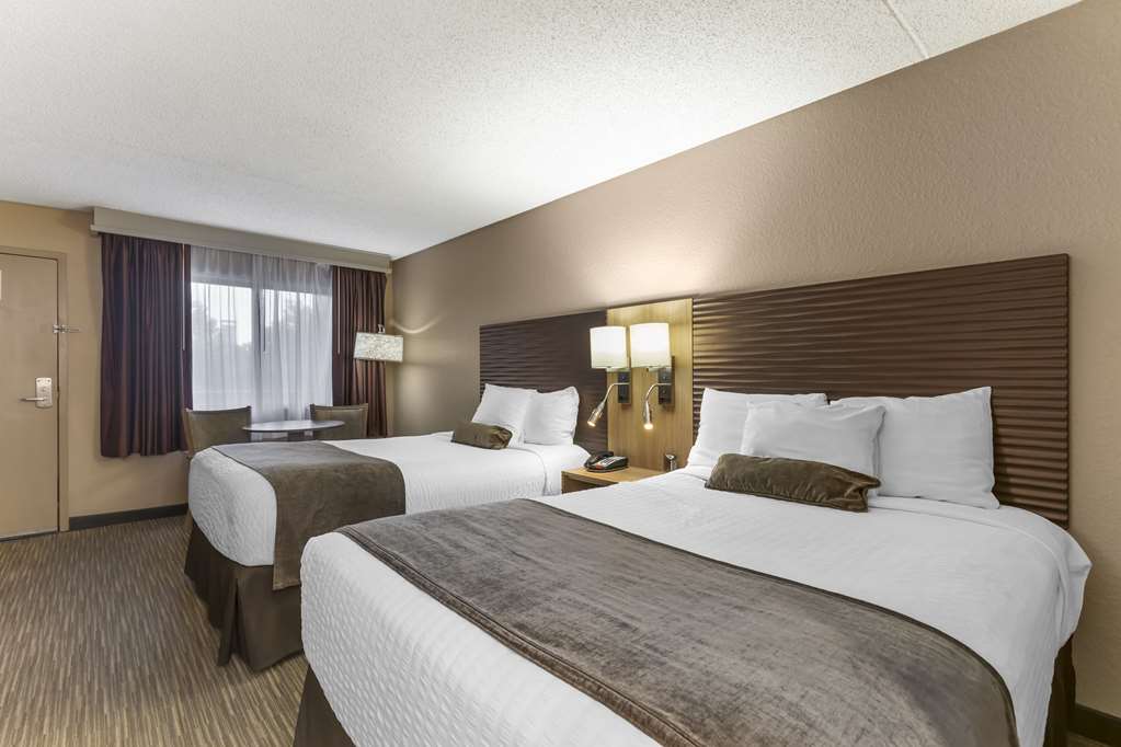 Best Western Plus Landing View Inn & Suites - photo 3