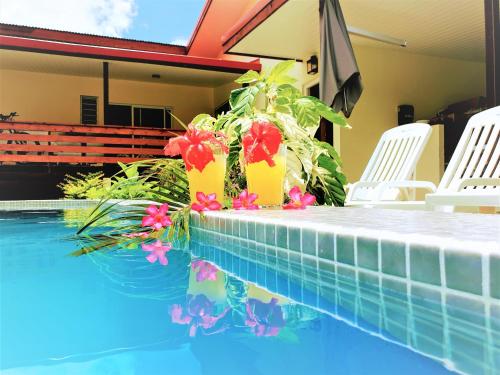 Moorea Villa Maoe Pool — 4-Star Luxury Hotel in Afareaitu, French Polynesia