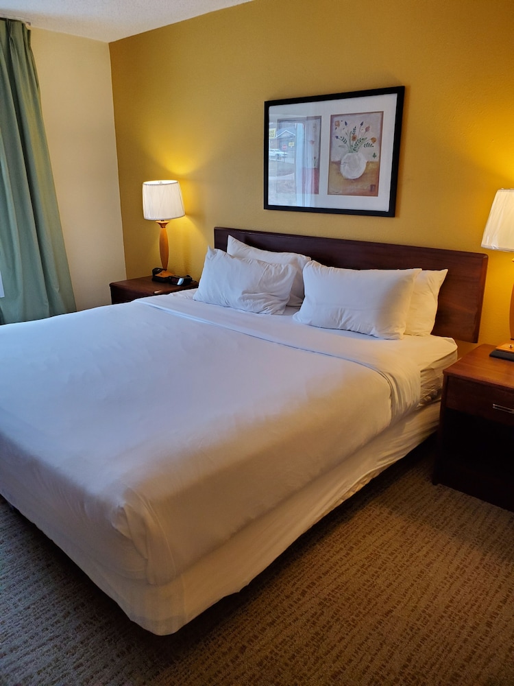 Wingate by Wyndham Uniontown - photo 6