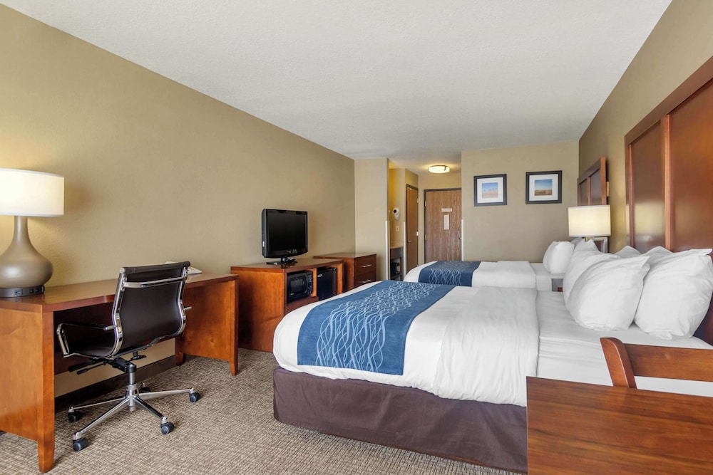 Comfort Inn & Suites Pittsburg KS - photo 17
