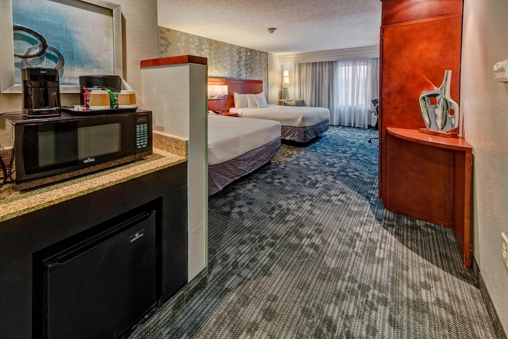 Courtyard by Marriott Alexandria - photo 4