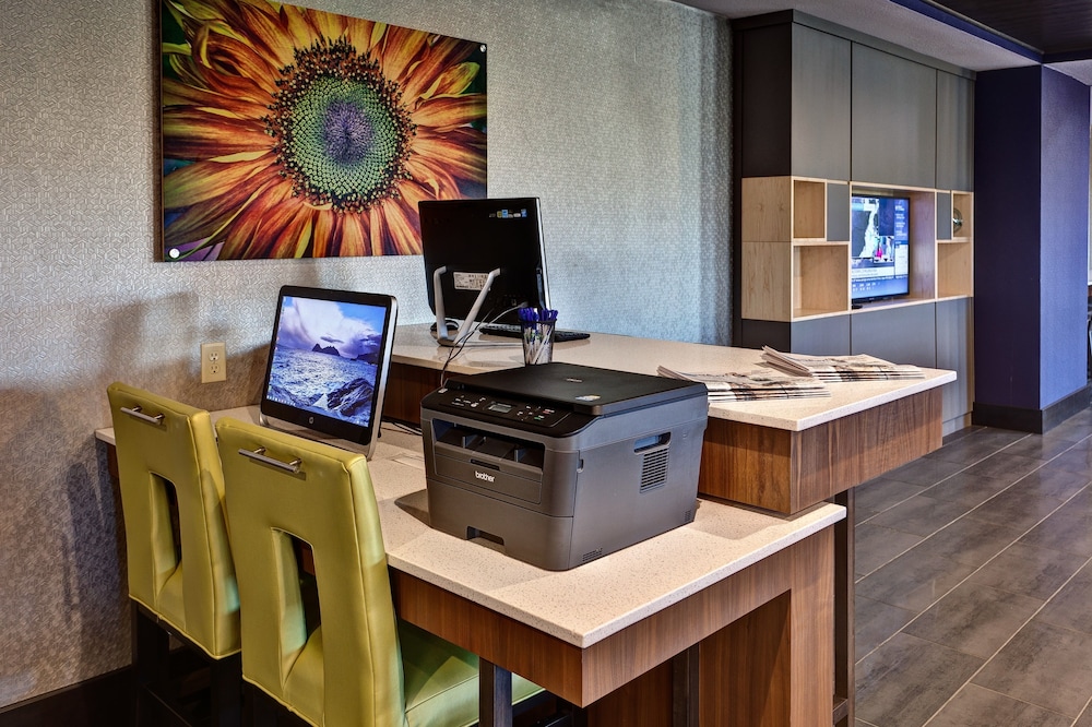 Holiday Inn Express Hutchinson by IHG - photo 16
