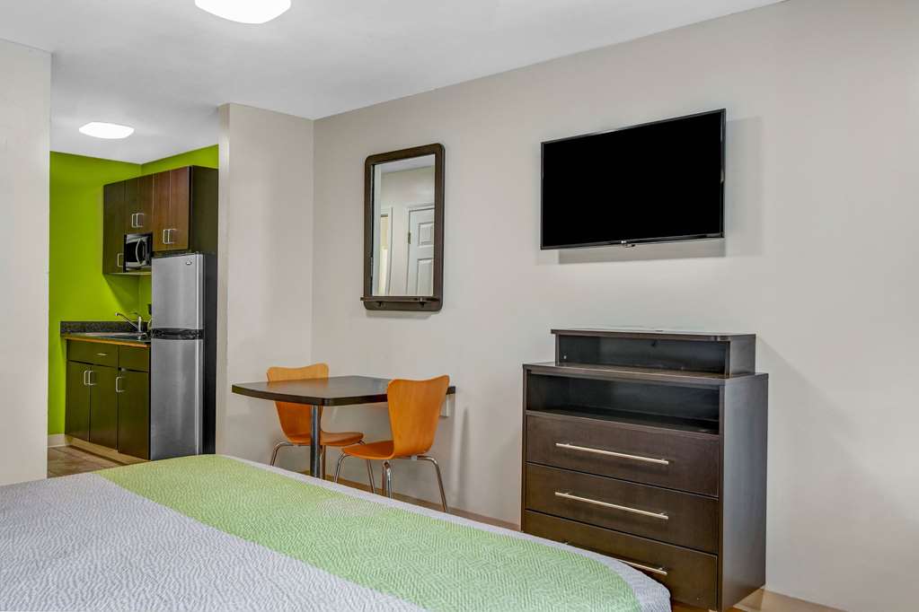 Studio 6 Extended Stay Atlanta GA Chamblee - photo 6
