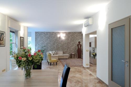 PadovaResidence Apartments vicino Cappella degli Scrovegni Ospedale e Università — 4-Star Luxury Hotel in Padova, Italy