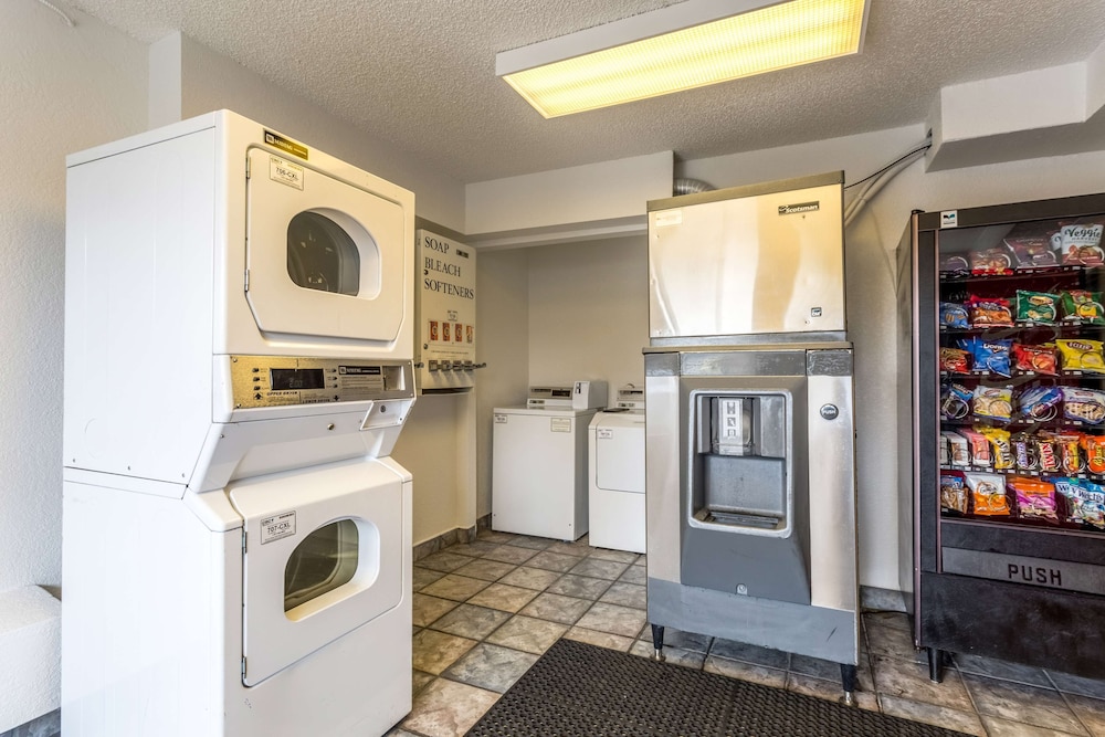 Motel6 Albuquerque NM South Airport - photo 25