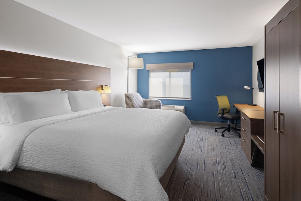Holiday Inn Express Sheboygan Kohler by IHG - photo 14