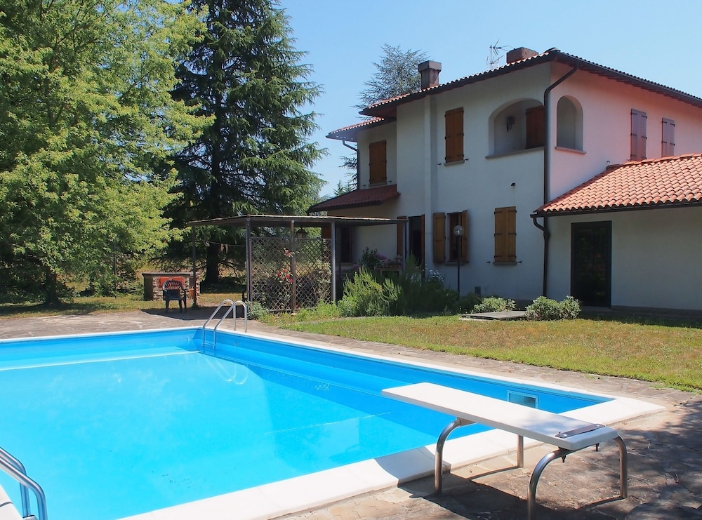 Villa Cristina — 4-Star Luxury Hotel in Vicchio, Italy