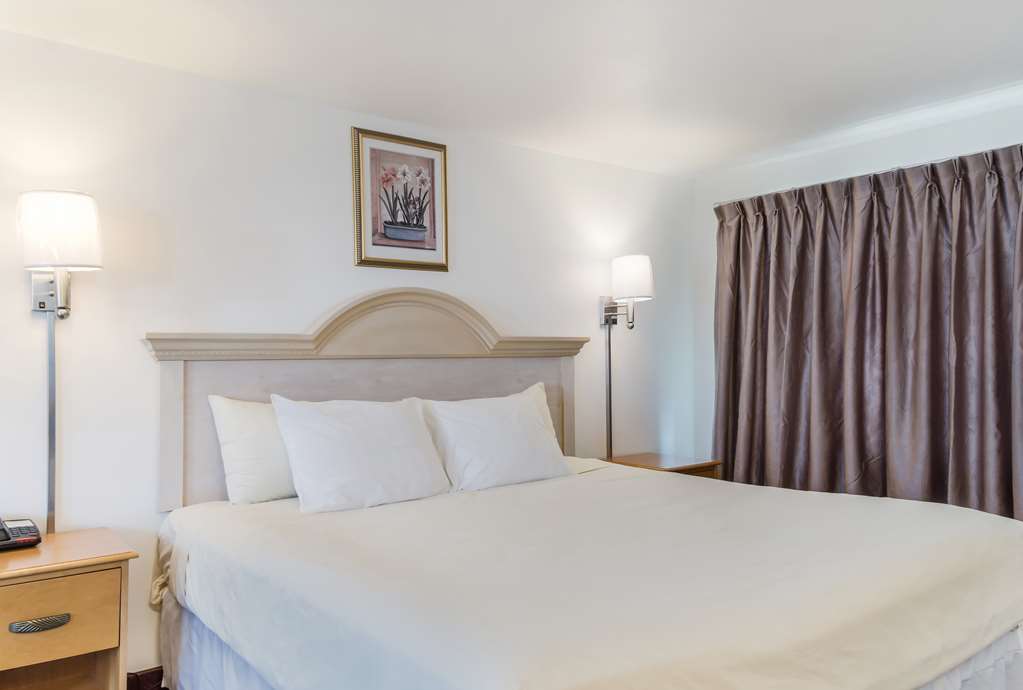 Americas Best Value Inn & Suites Hyannis Cape Cod - photo 16