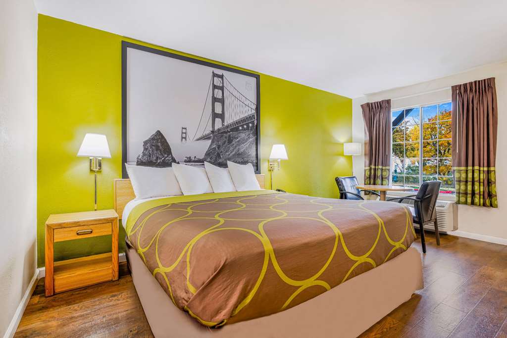 Super 8 by Wyndham Auburn - photo 17