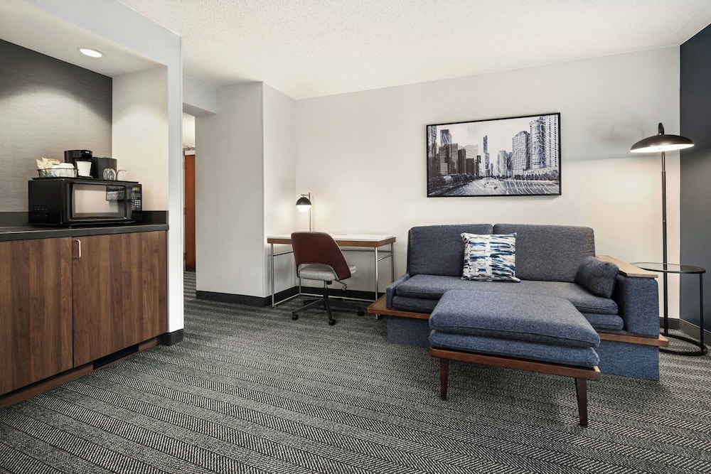 Courtyard by Marriott Chicago Downtown River North - photo 24