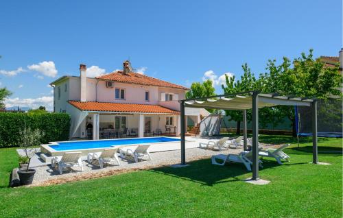 Amazing Home In Frkeci With Wifi — 4-Star Luxury Hotel in Barban, Croatia