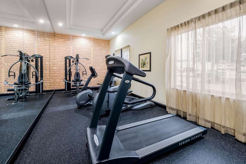 La Quinta Inn & Suites by Wyndham Marshall - photo 8