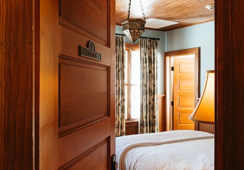 Deer Mountain Inn - photo 10