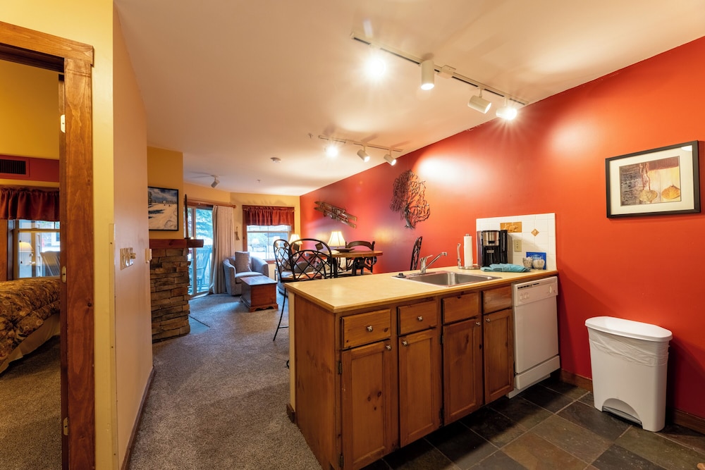 Rimfire Lodge - photo 8