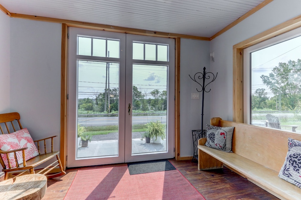 Calumet Falls Villa — 4-Star Luxury Hotel in Chatham, Canada