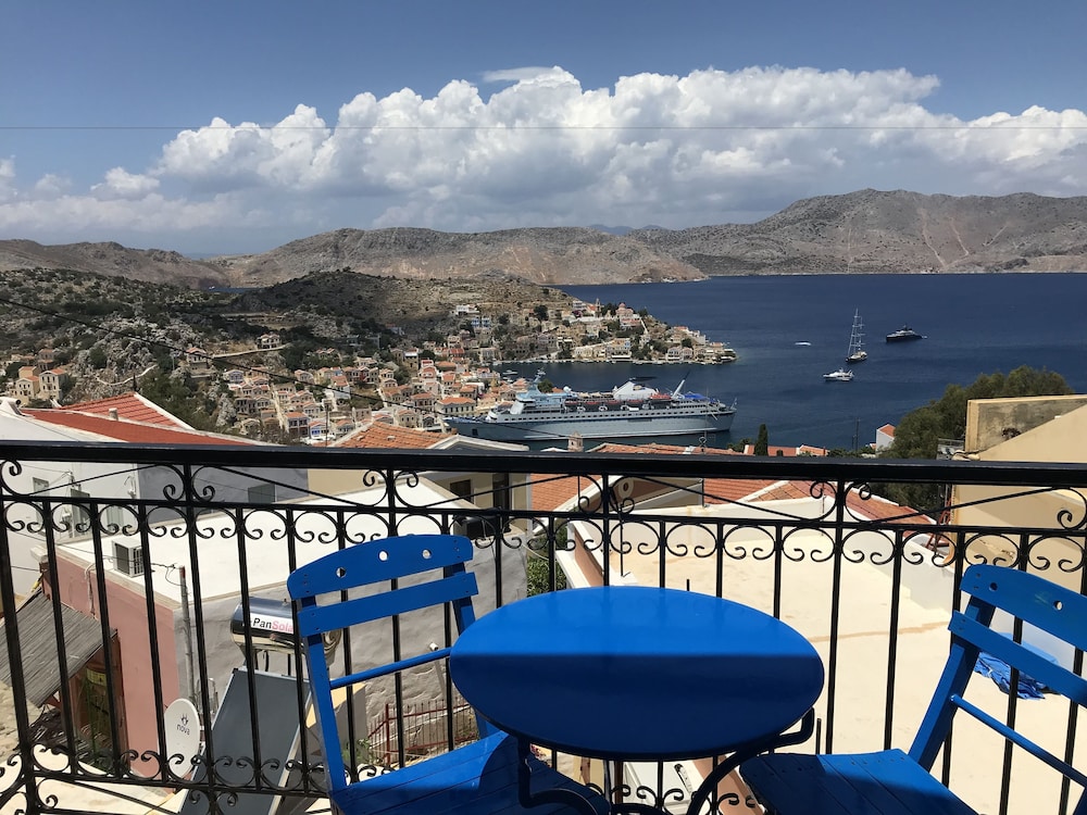 Hotel Fiona - carbon neutral hotel in Symi