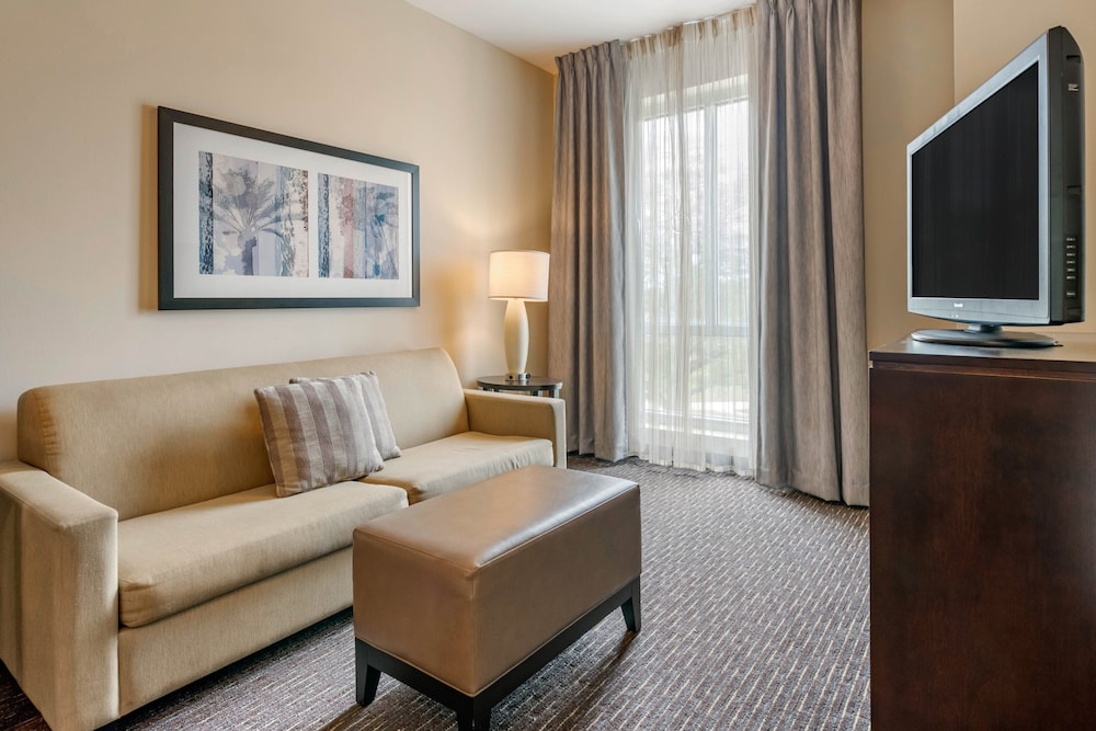 Staybridge Suites St. Petersburg Downtown by IHG - photo 21