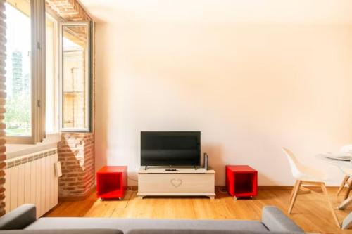 Free Wi Fi A C Vertical Tower Garibaldi in Milan, Italy