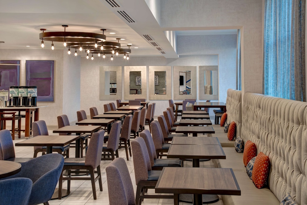 Hilton Garden Inn Kansas City - photo 44