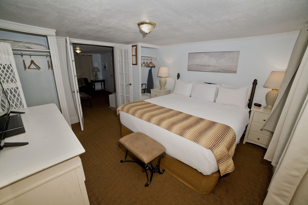 Georgianne Inn & Suites - photo 15