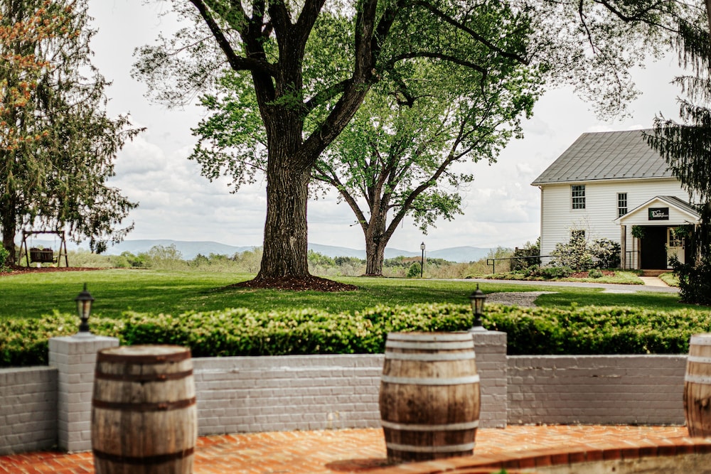 Batten Green Venue & Lodging - photo 85