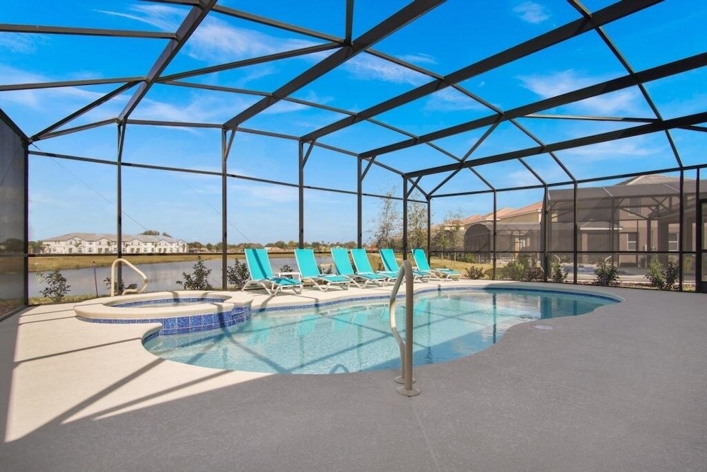 Welleroaks at Solterra Resort by Shine Villas - photo 22