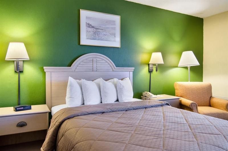Quality Inn Merriam Kansas City - photo 5